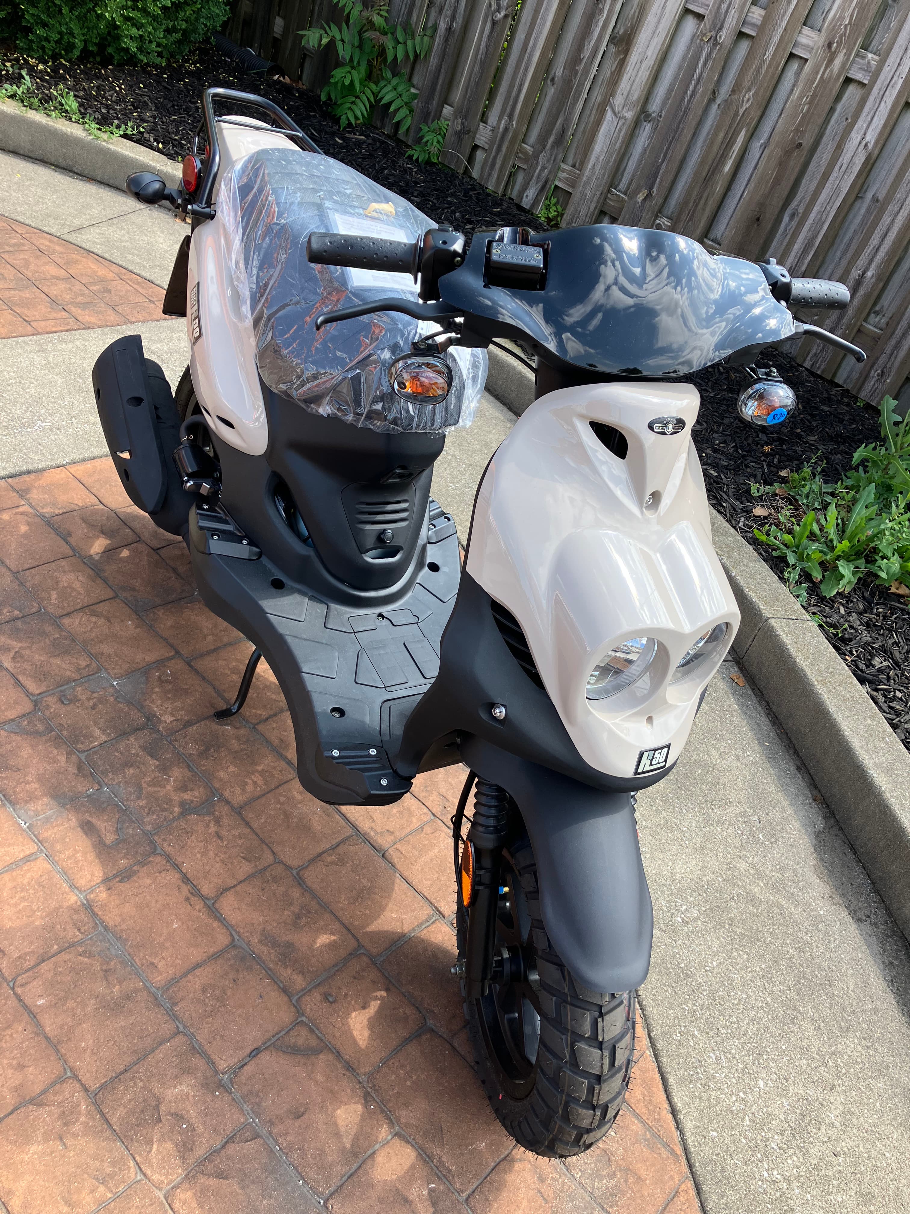 2026 GENUINE SCOOTERS Roughhouse 50