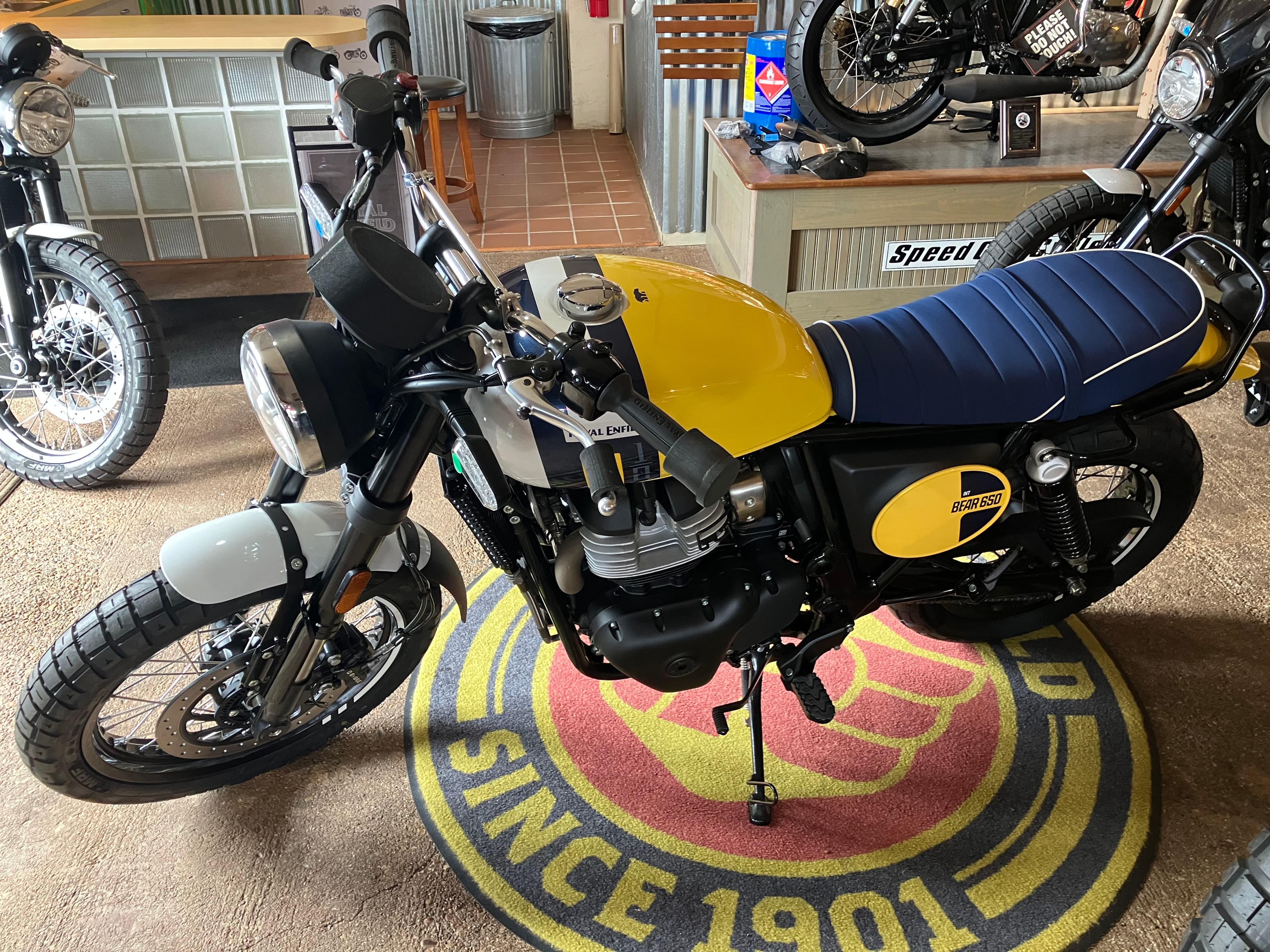 2025 ROYAL ENFIELD INT Bear 650